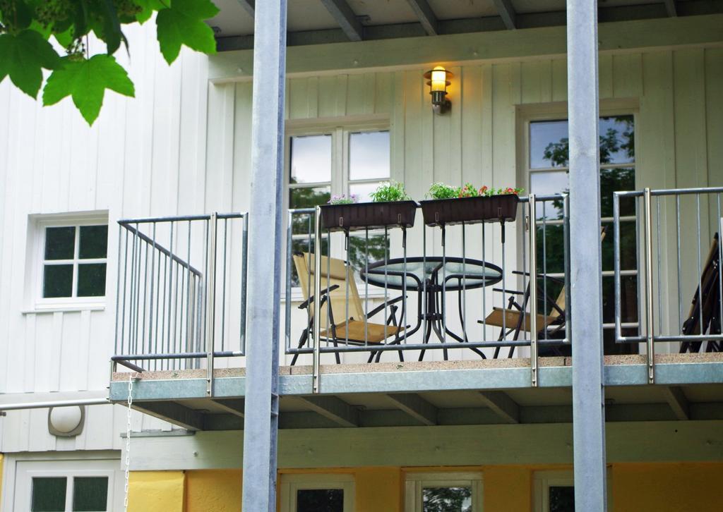 Ferien-Wohnung Am Menzer-Park เนคคาร์เกอมึนด์ ภายนอก รูปภาพ